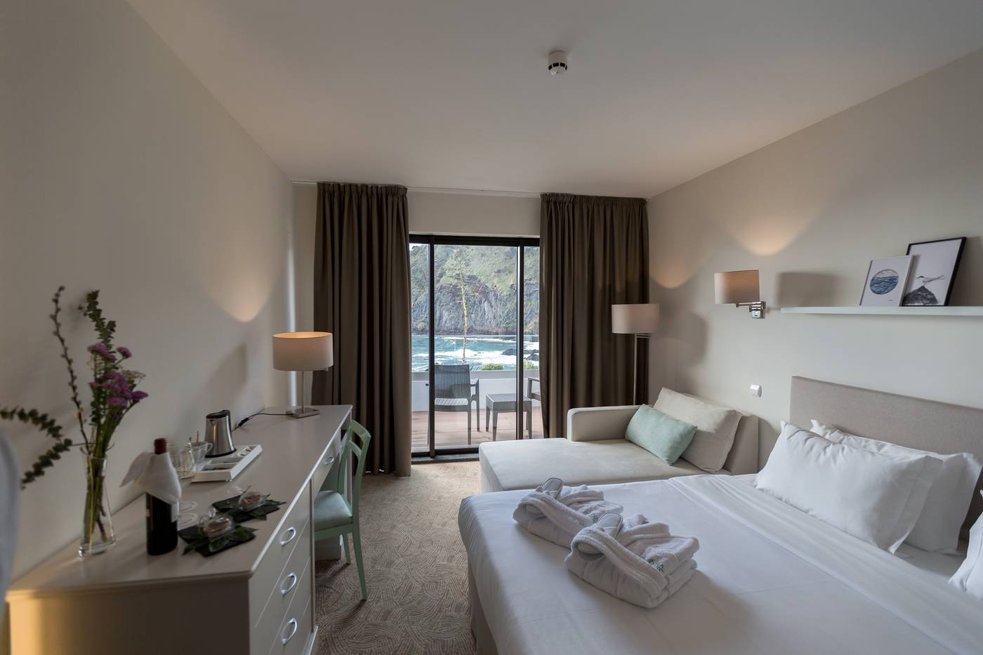 Caloura-Hotel-Resort-Room-13