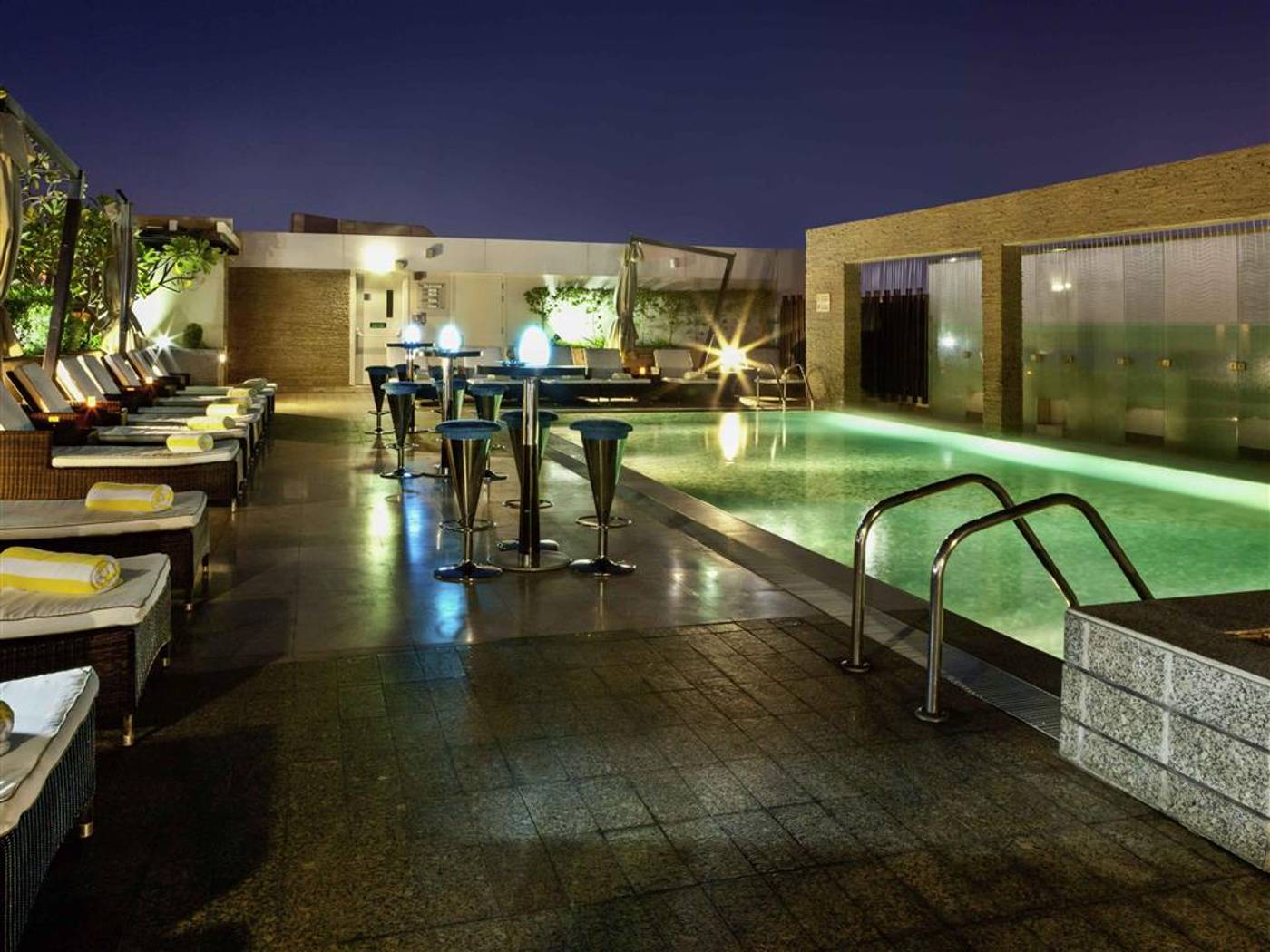 Novotel-Suites-Mall-Avenue-Dubai-General-view-2