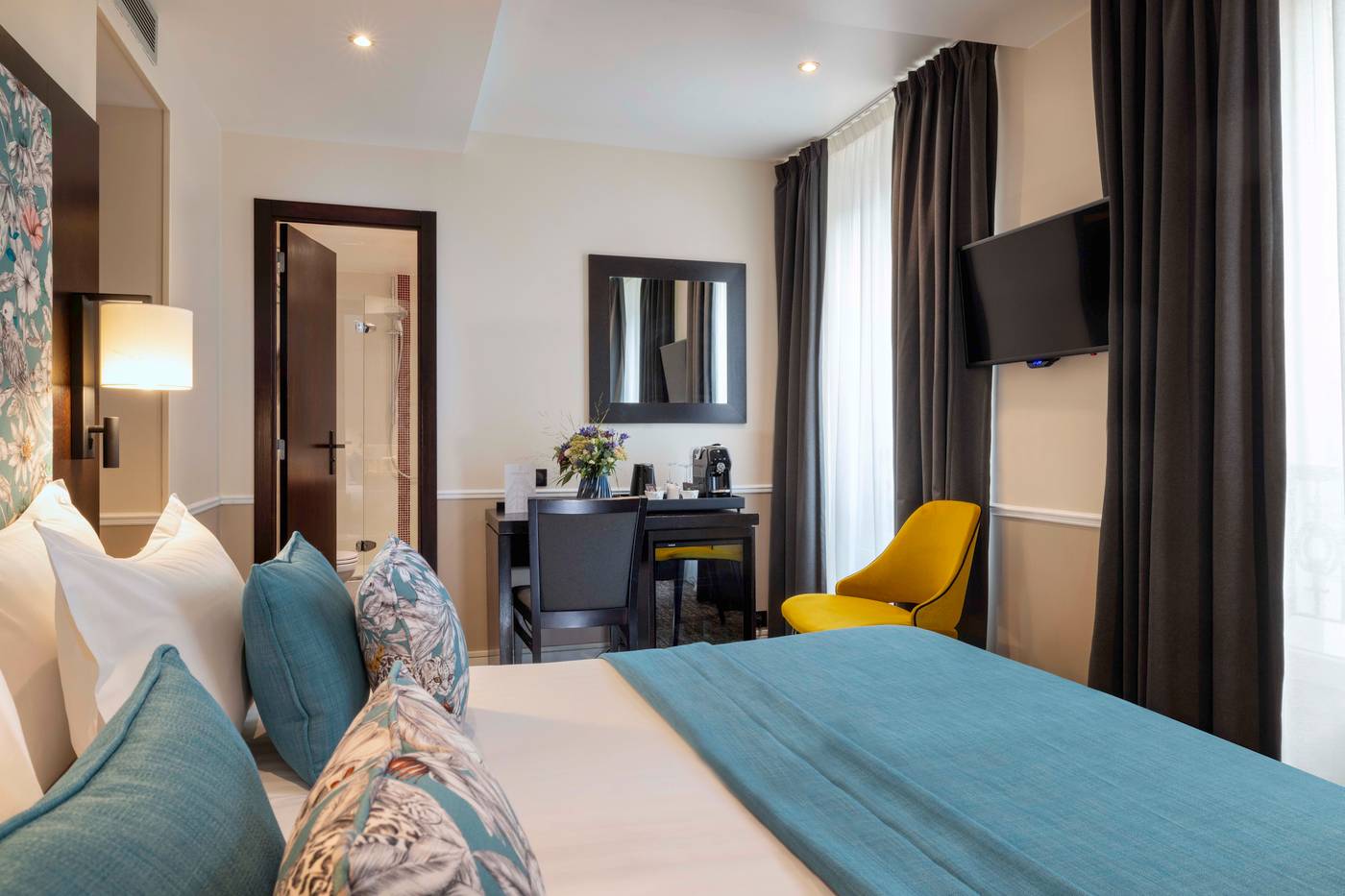 Park-Lane-Paris-Room-11