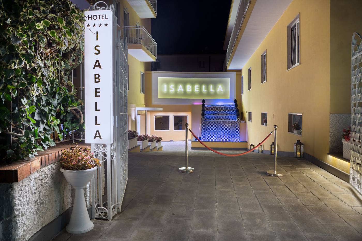 Hotel Isabella Sorrento-Italy-Sant'Agnello Di Sorrento-General view-4