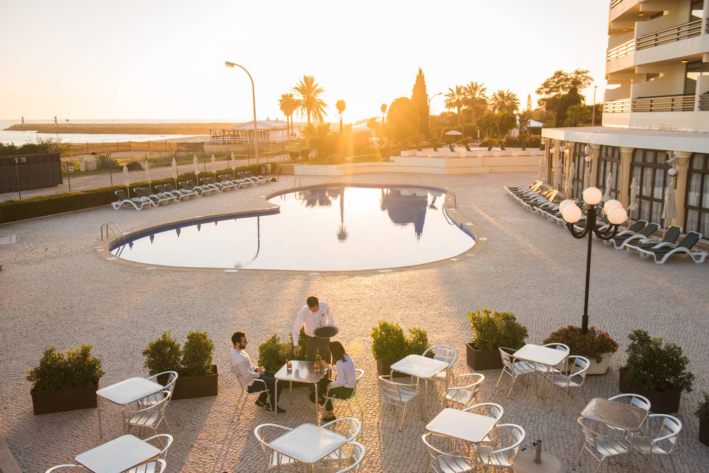 Vila-Gale-Ampalius-Pool-17