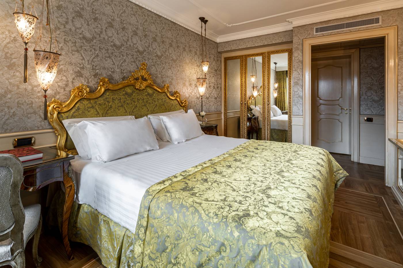 Baglioni-Hotel-Luna-Room-26