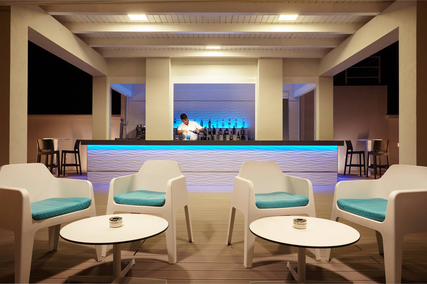 Las-Arenas-Affiliated-by-Melia-Terrace-56