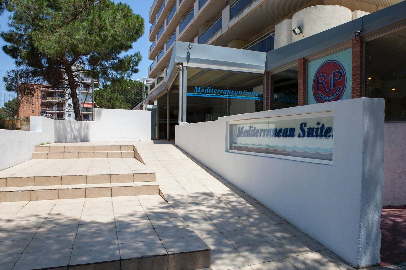 Mediterranean-Suite-Lobby-7