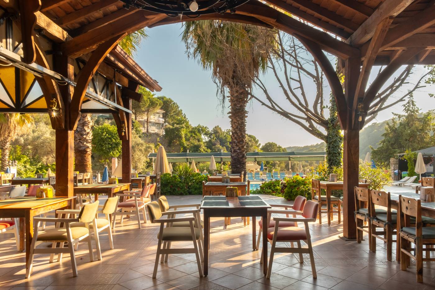 Pink-Palace-Restaurant-21