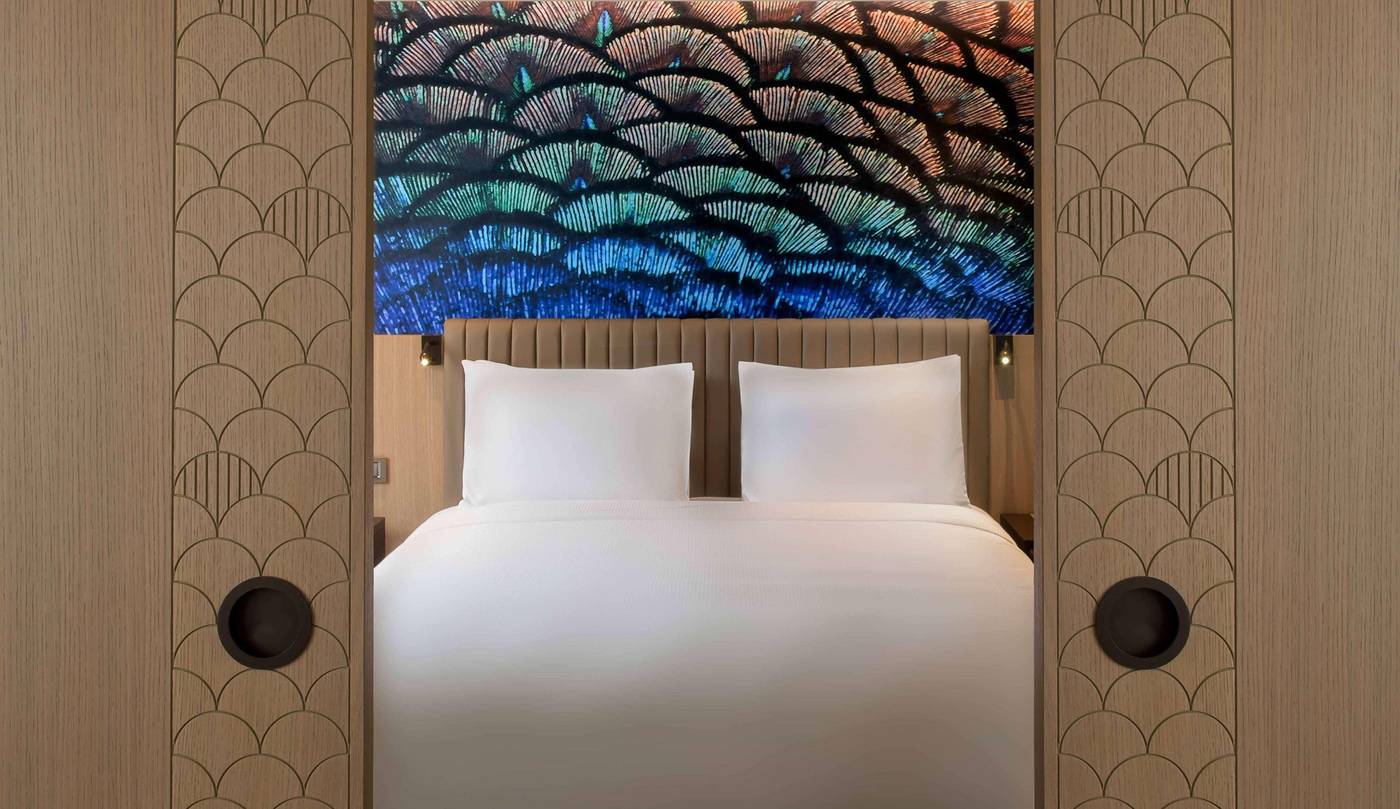 Doubletree-By-Hilton-Istanbul-Sirkeci-Room-11