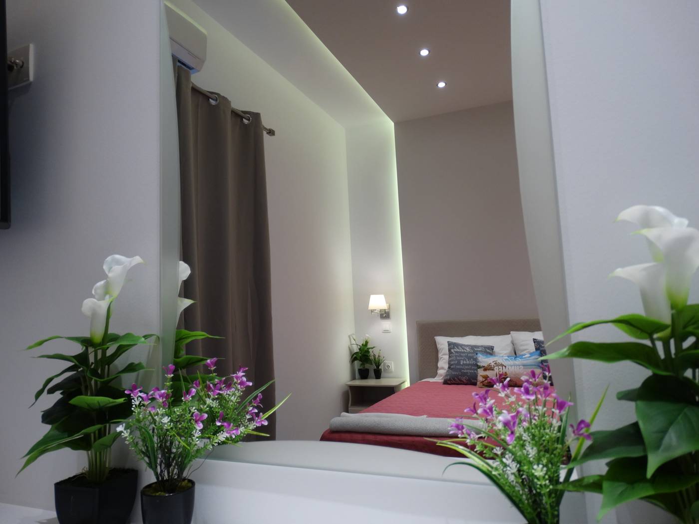 Makis-Apartments-Room-42