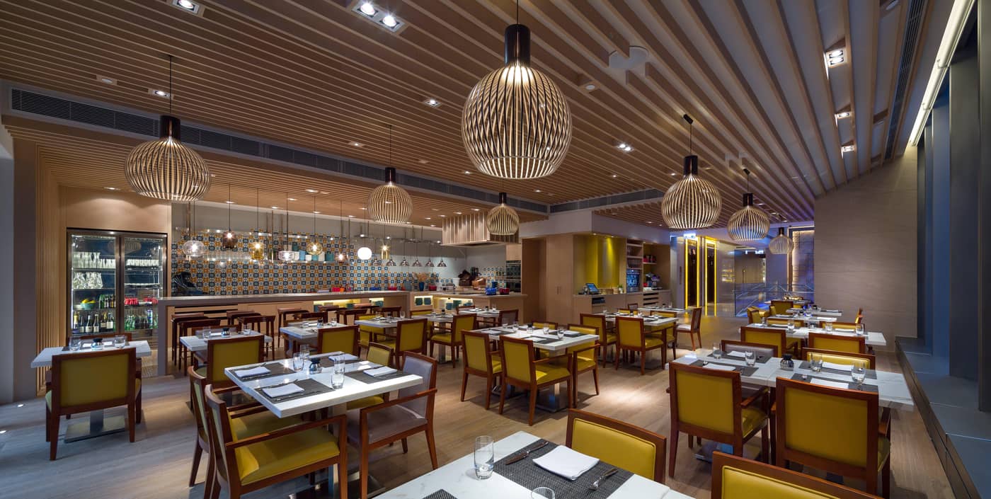 Hotel-Indigo-Hong-Kong-Island-Restaurant-46