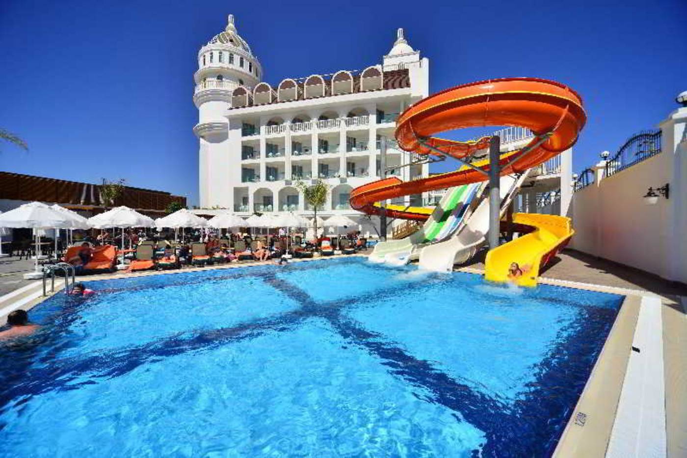 Side-Crown-Serenity-Pool-1