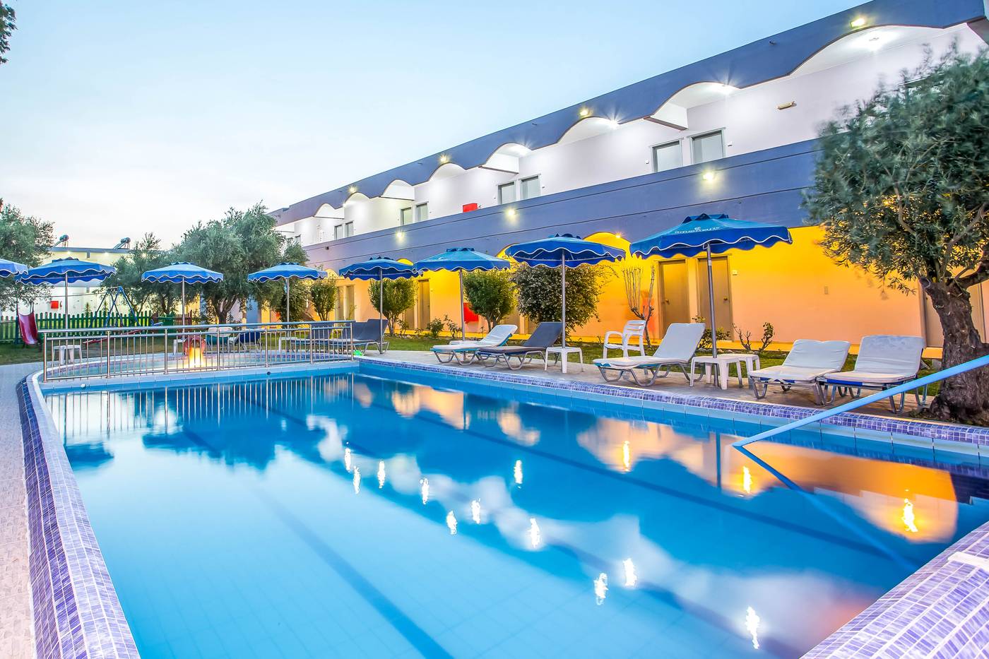 Belvita-Hotel-Pool-7