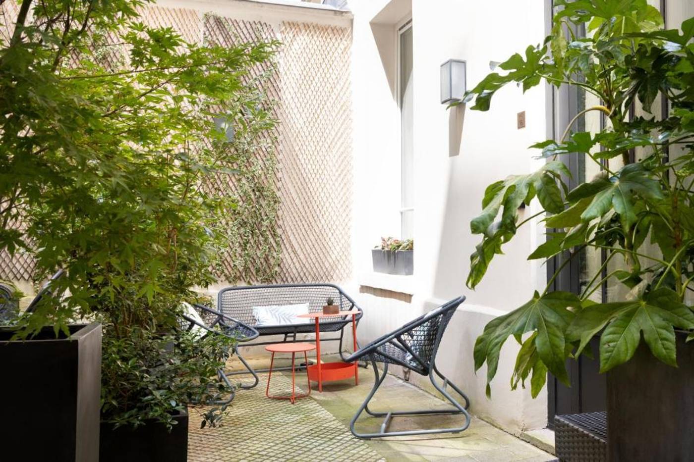 Hotel-Mayflower-Opera-Terrace-4