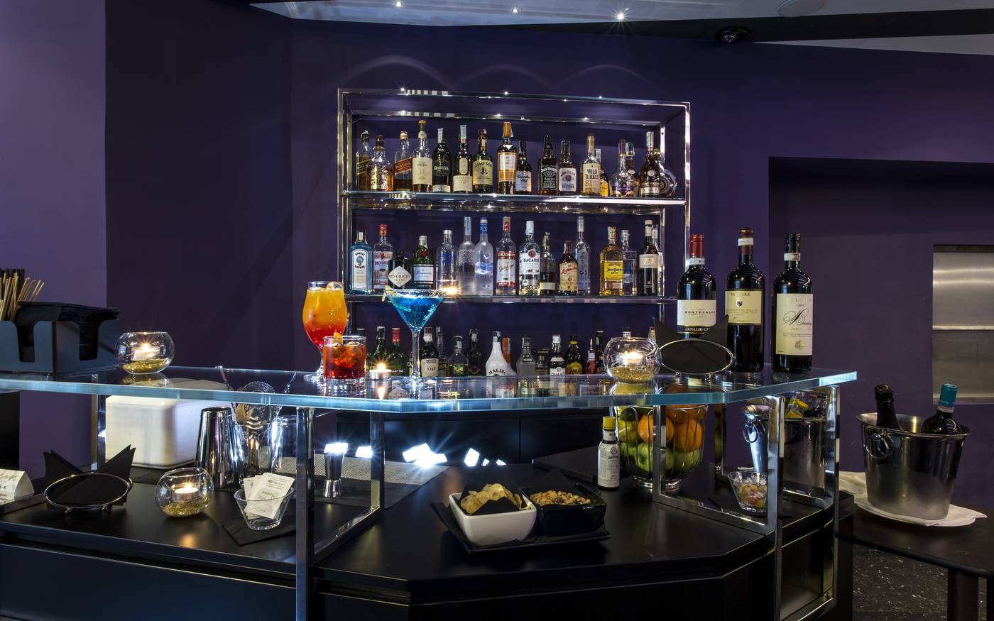 The-Tribune--Part-of-JDV-by-Hyatt-Bar-13