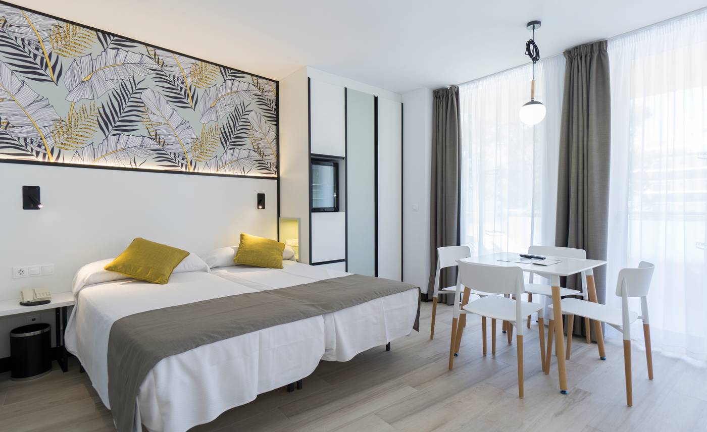 Medplaya-Hotel-Calypso-Room-16