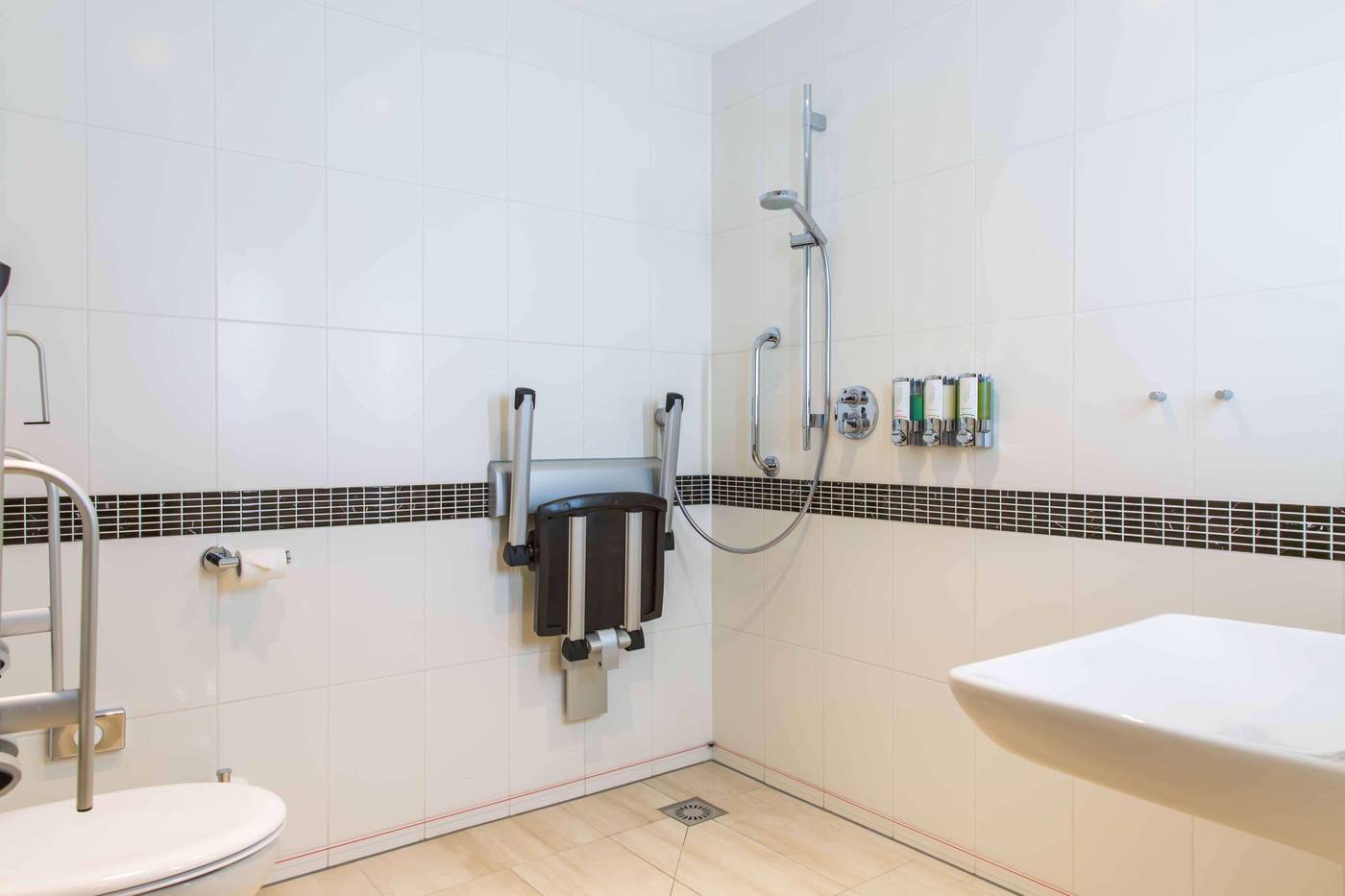 Hampton-By-Hilton-Amsterdam-City-Centre-East-Room-34