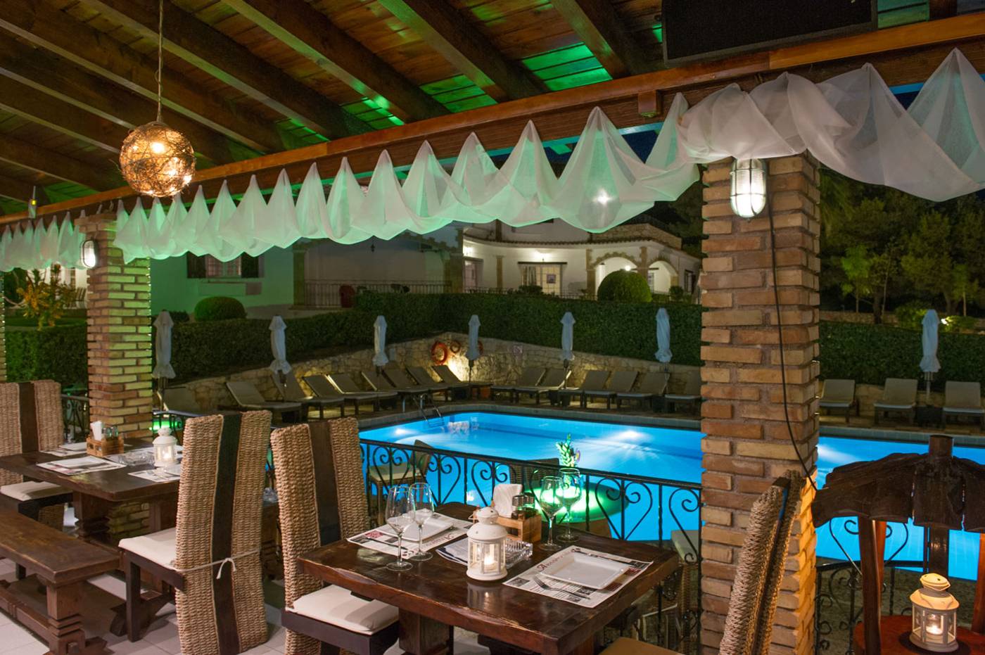 Anagenessis-Village-Restaurant-18