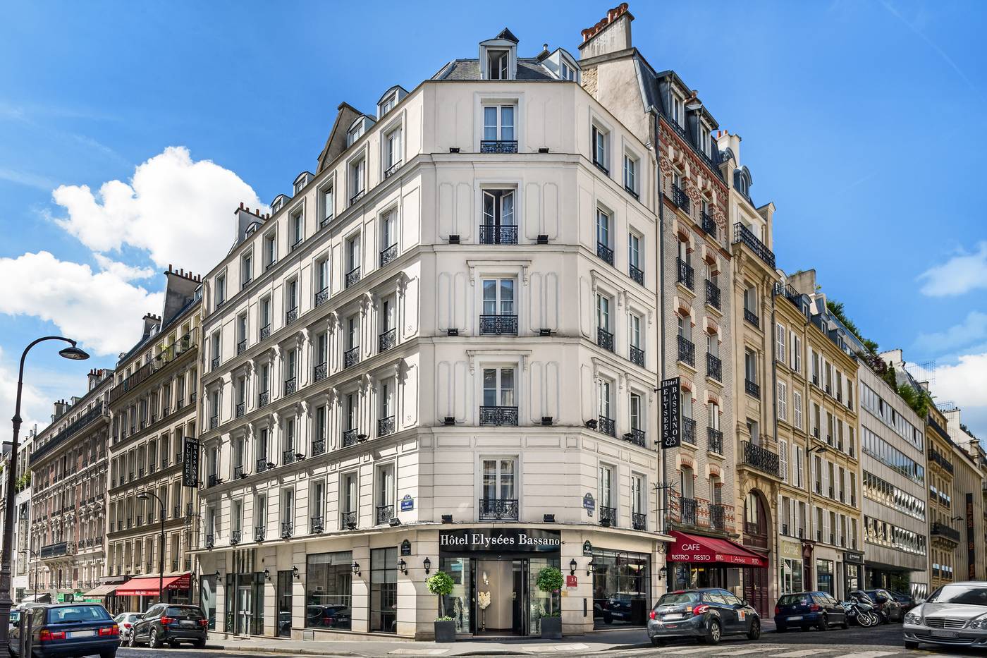 Hotel-Elysees-Bassano-General-view-1