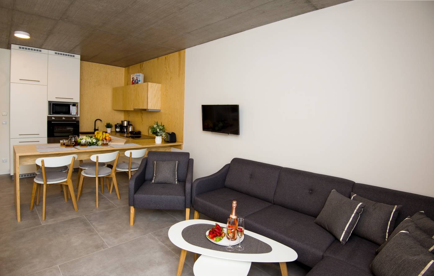 Residence-Trafick-Room-23