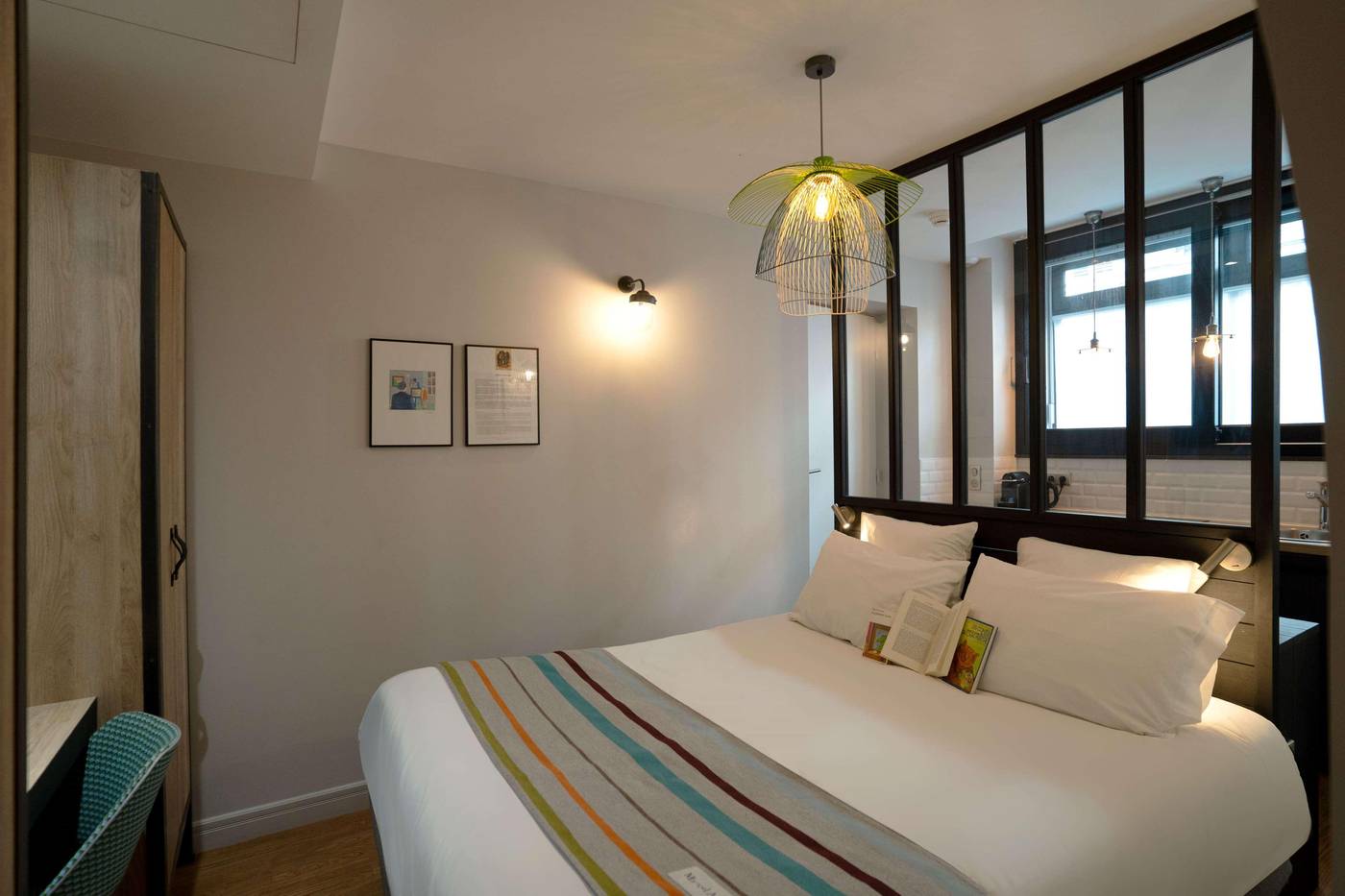 Hotel-Litteraire-Marcel-Ayme--BW-Premier-Collectio-Room-24