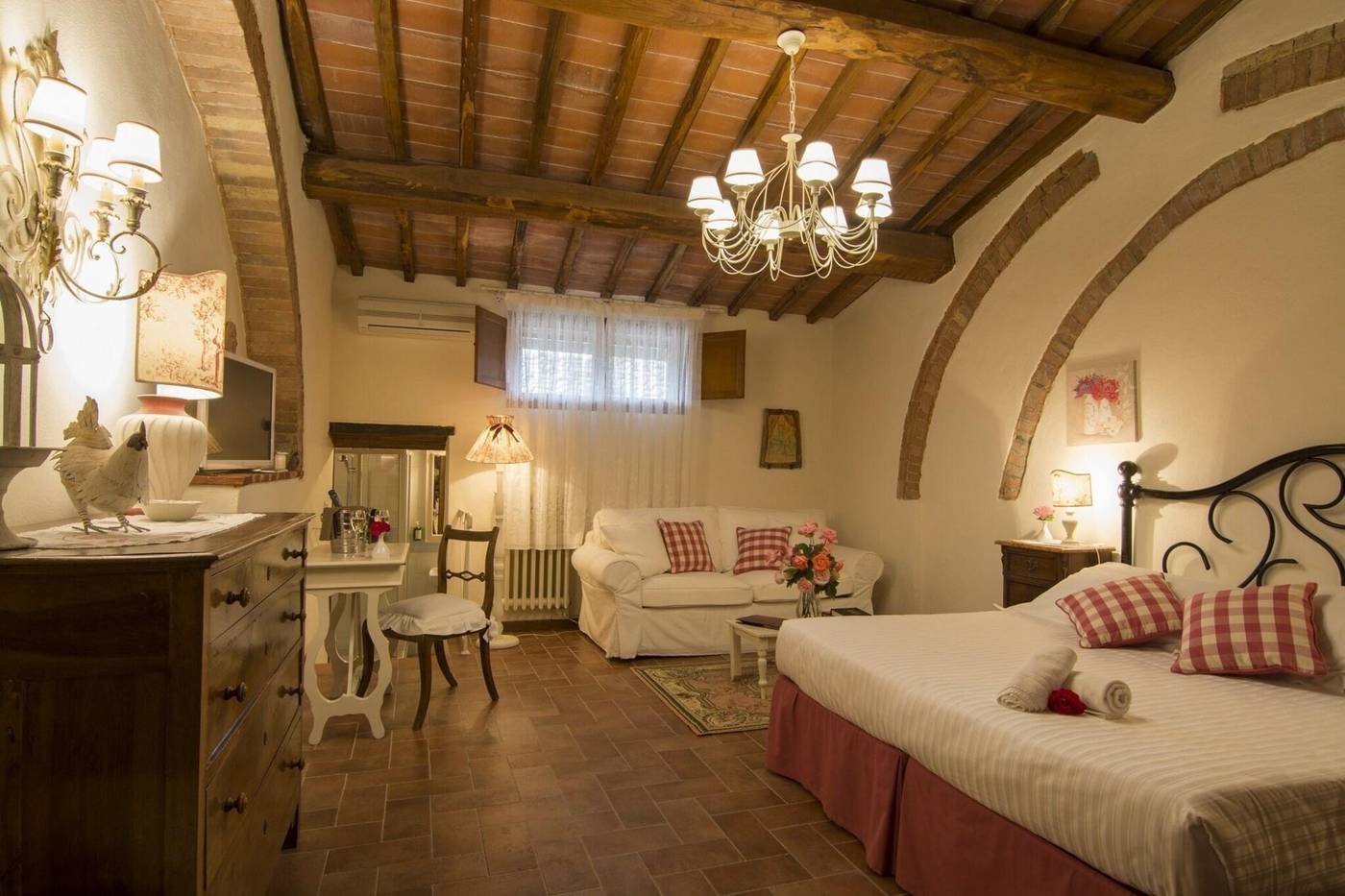 Belvedere-Di-San-Leonino-Room-24