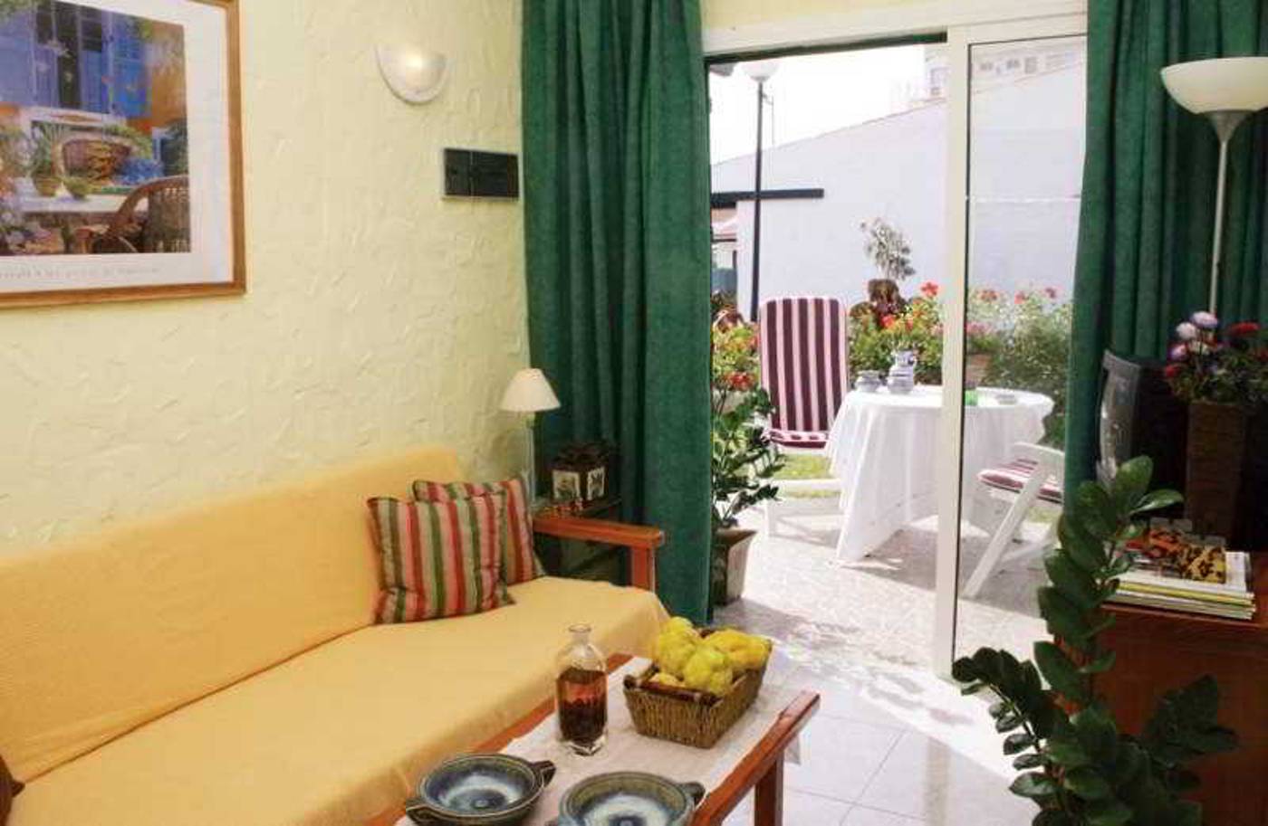 Bungalows-Las-Tartanas-III-Room-11