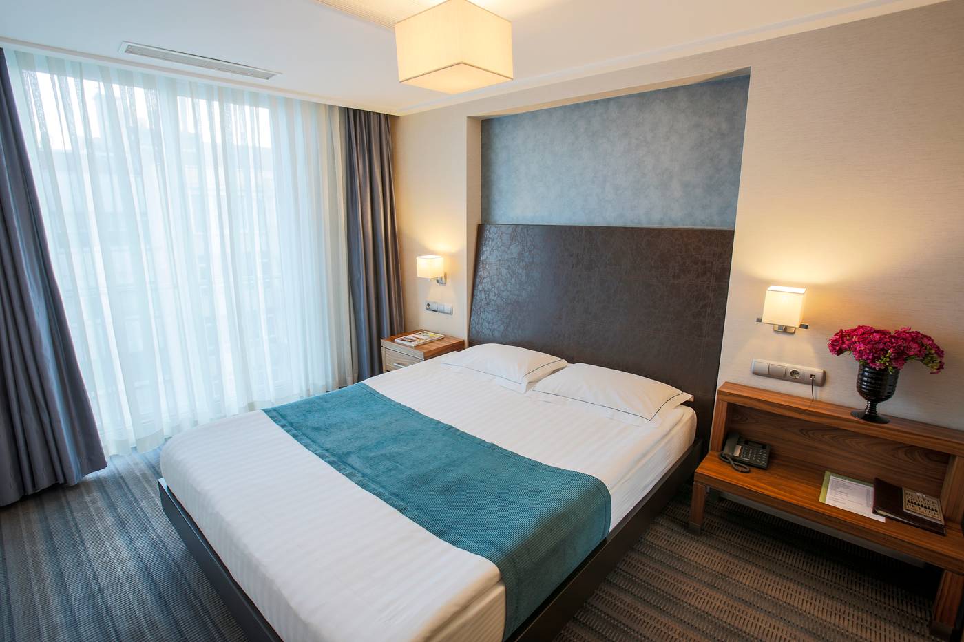 Housez-Suites-and-Apartments-Room-16