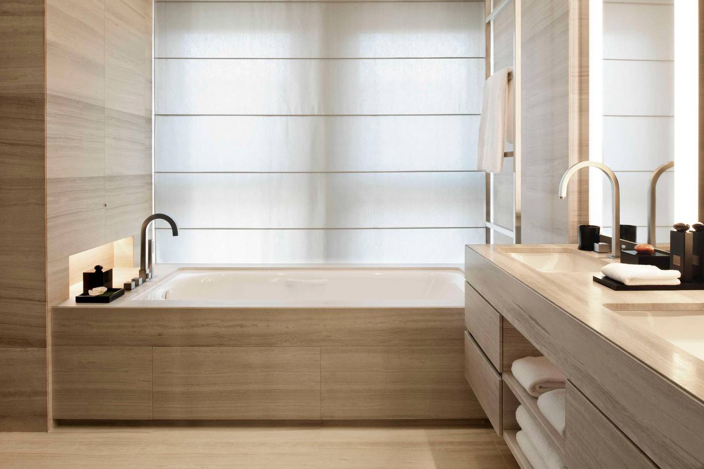 Armani-Hotel-Milano-Room-52