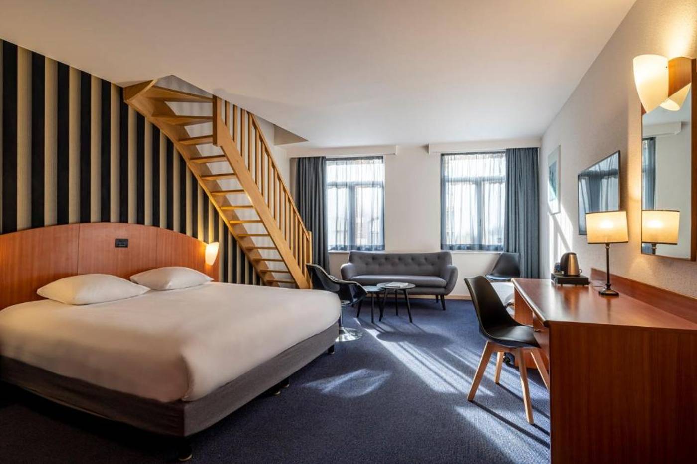 Aris-Grand-Place-Room-12