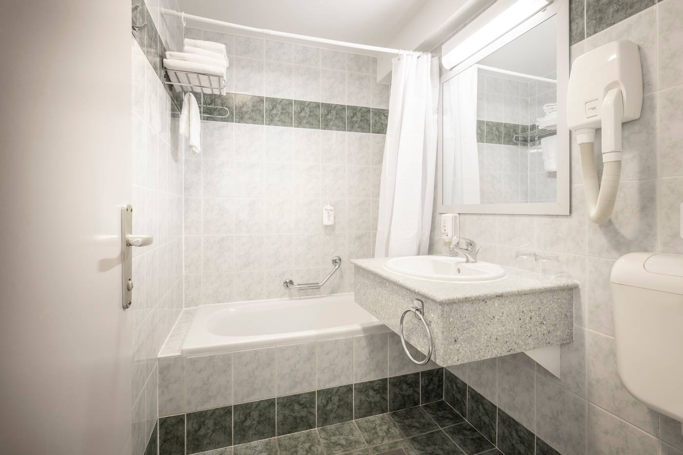 Maistra-Select-Villas-Rubin-Resort-Room-49