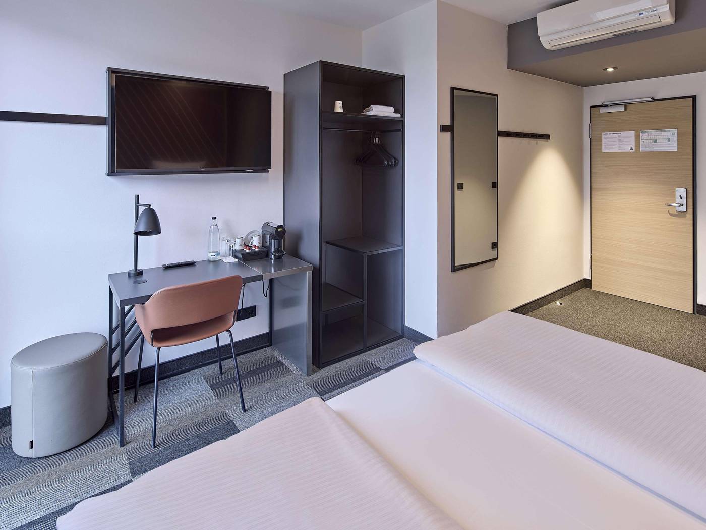 B-B-Hotel-Koln-Messe-Room-40