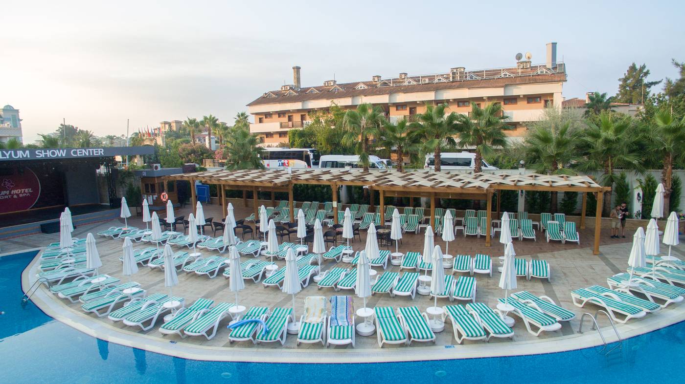 Side-Lilyum-Hotel---SPA-Pool-9