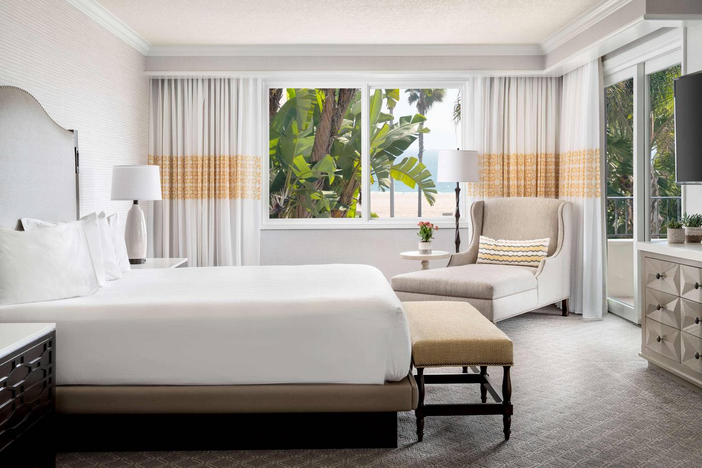 Hyatt-Regency-Huntington-Beach-Room-10