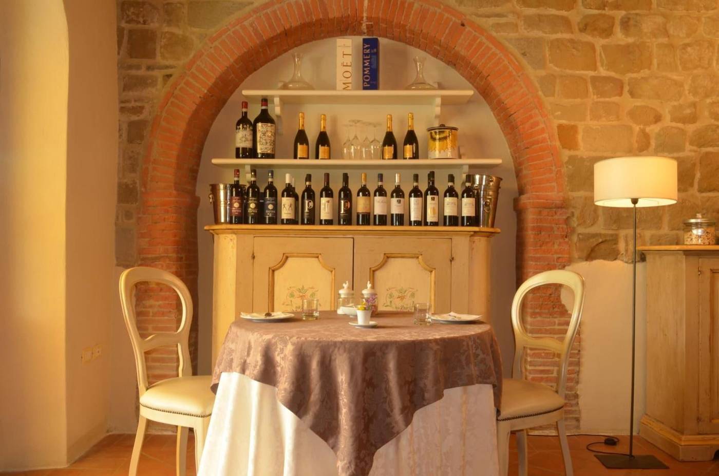 Il-Cardo-Resort-Bar-9