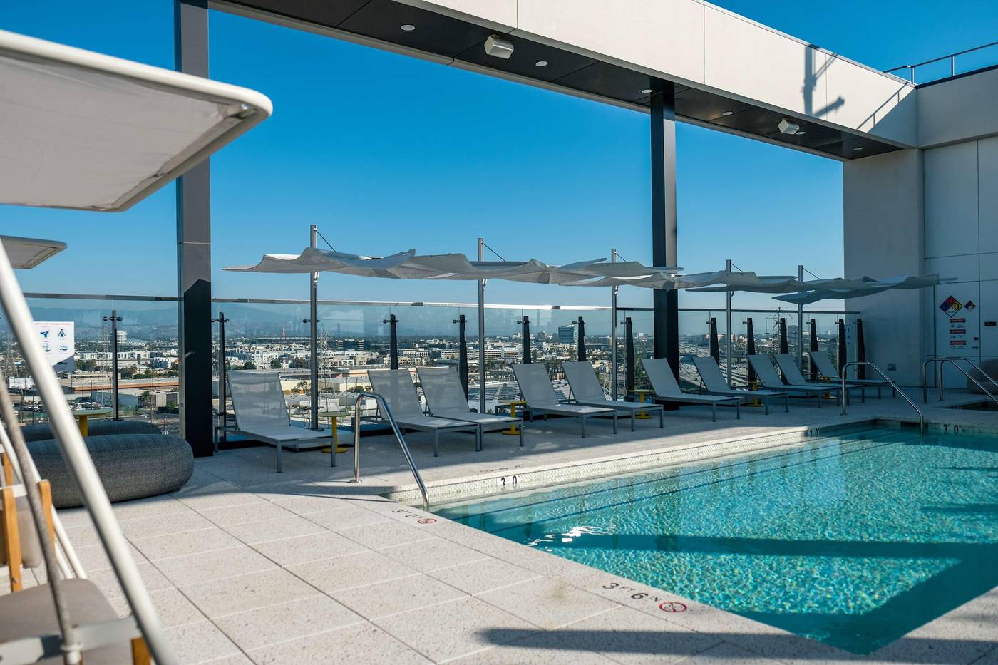 The-Viv-Hotel--Anaheim--a-Tribute-Portfolio-Hotel-Pool-50