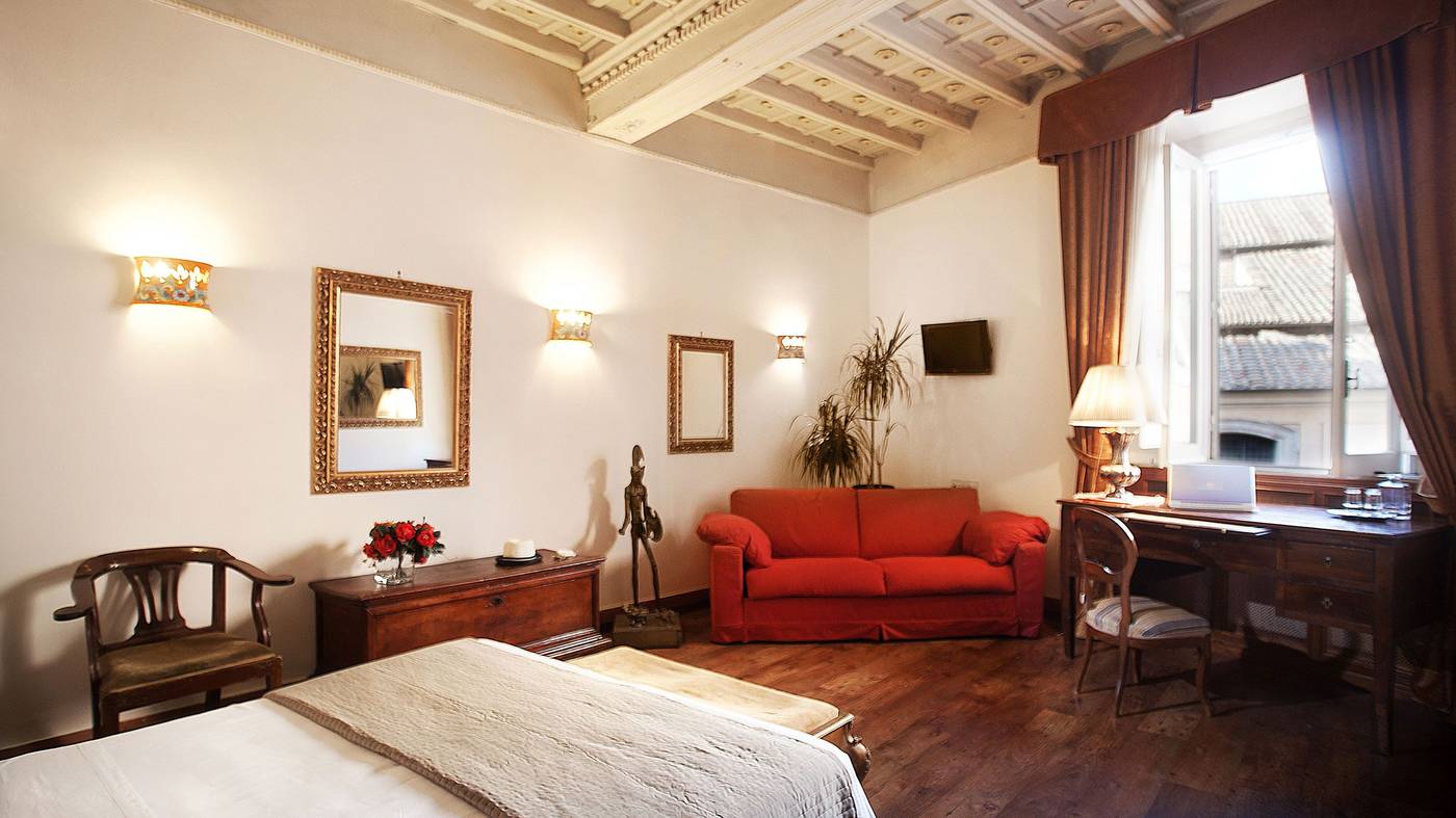 Pantheon-Inn-Room-12