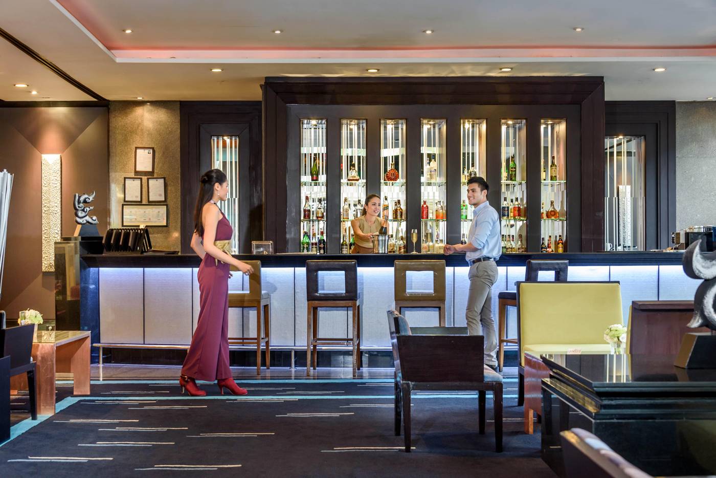 Novotel-Bangkok-on-Siam-Square-Bar-15