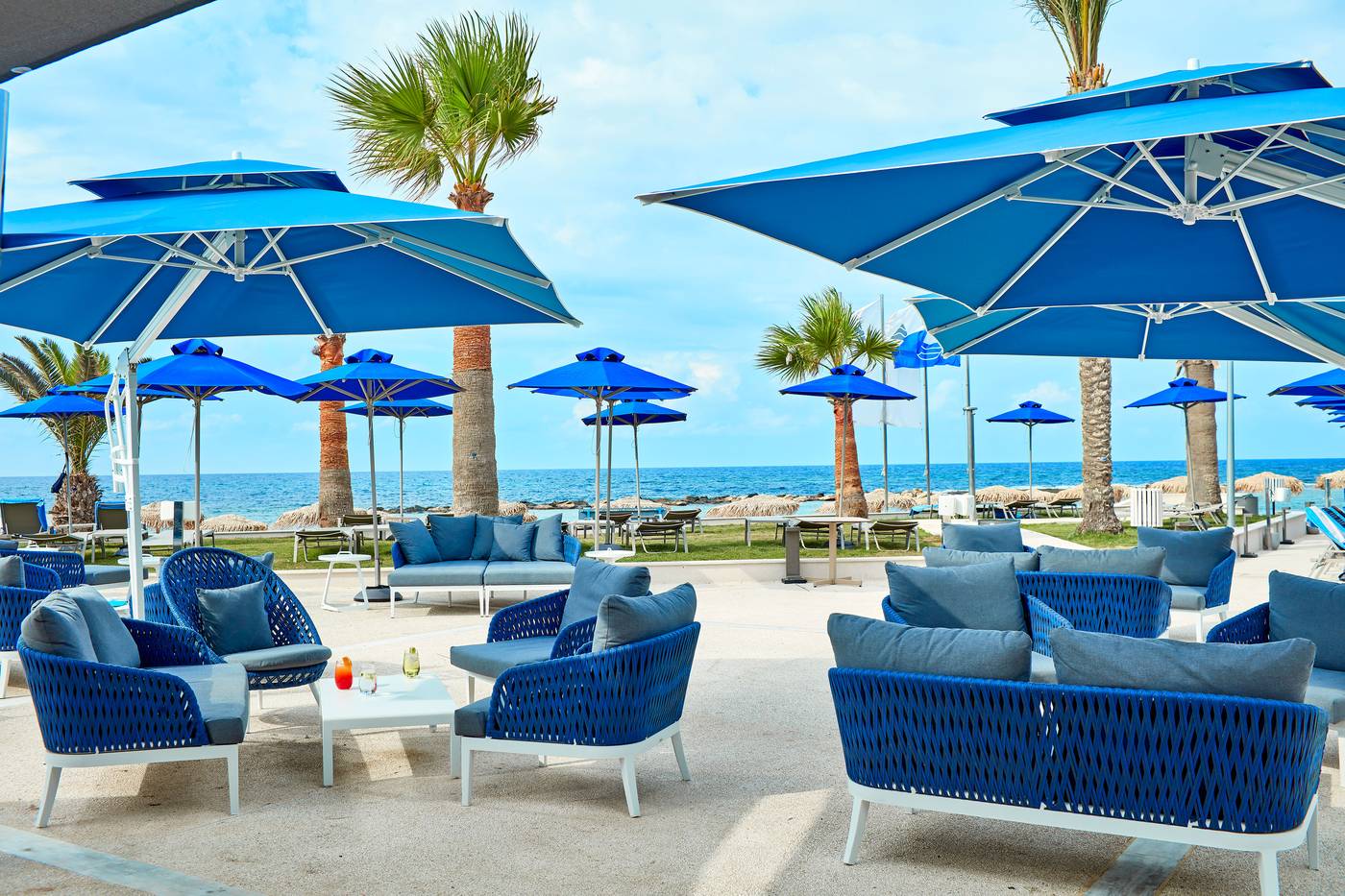 Kermia-Beach-Bungalow-Hotel-Bar-68