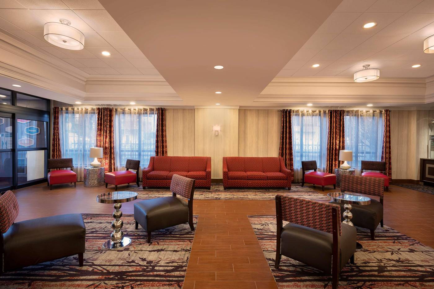 Hampton-Inn-Boston-Cambridge-Lobby-11