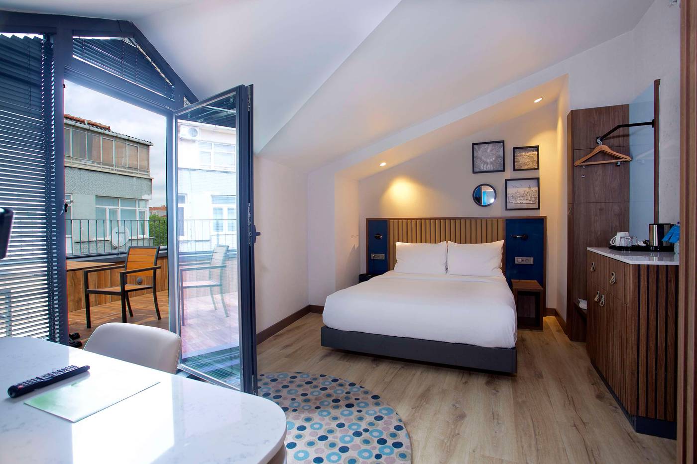 Hampton-by-Hilton-Istanbul-Old-City-Room-9