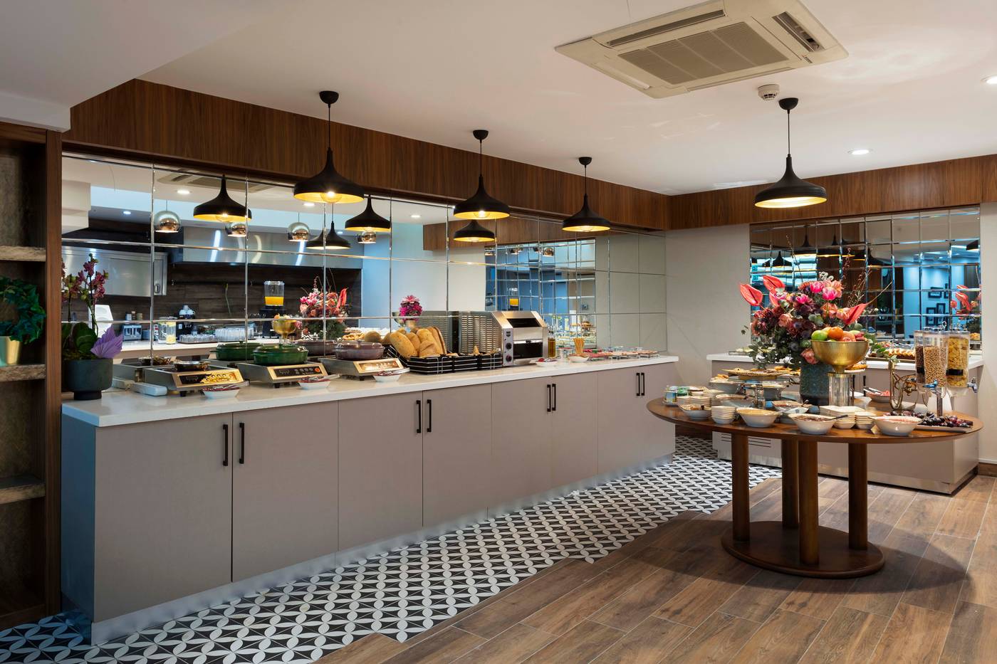 Buem-Hotel-Kosuyolu-Restaurant-50