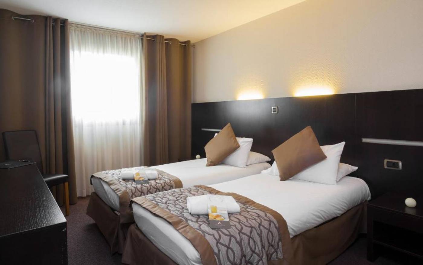 Apogia-Paris-Room-27