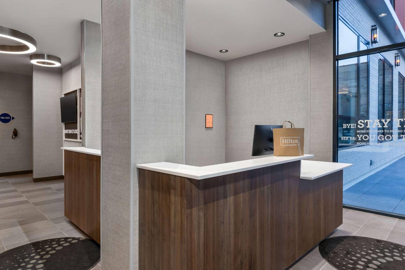 Tru-By-Hilton-Brooklyn-Lobby-3