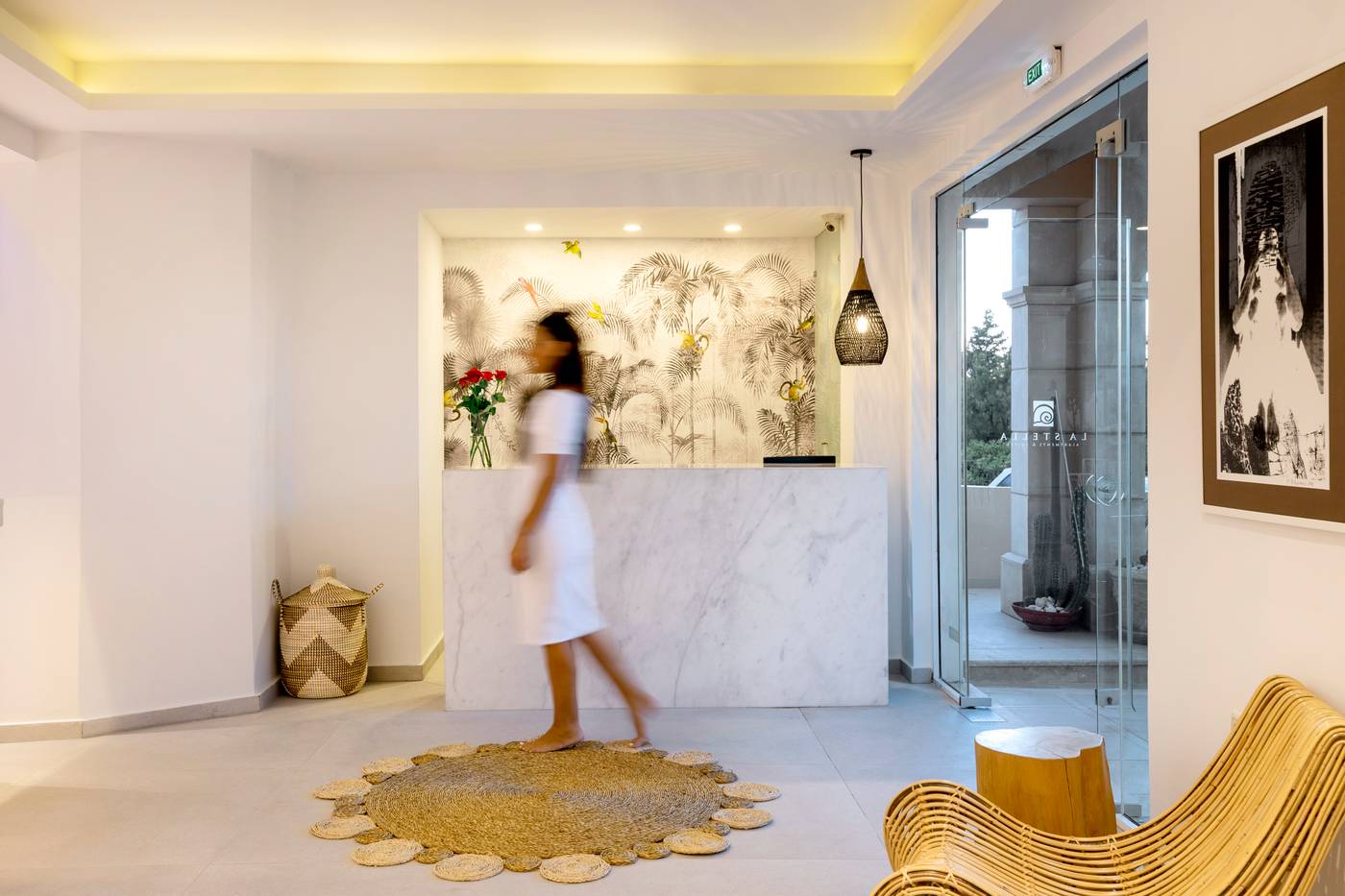 La-Stella-Apartments-and-Suites-Lobby-37