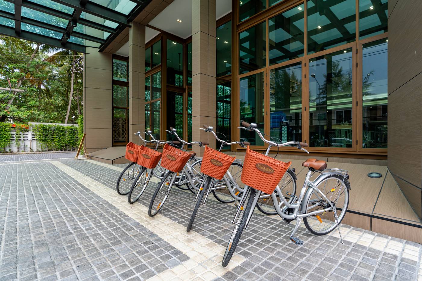 Bella-Nara-Phuket-Naiyang-Beach-Lobby-18