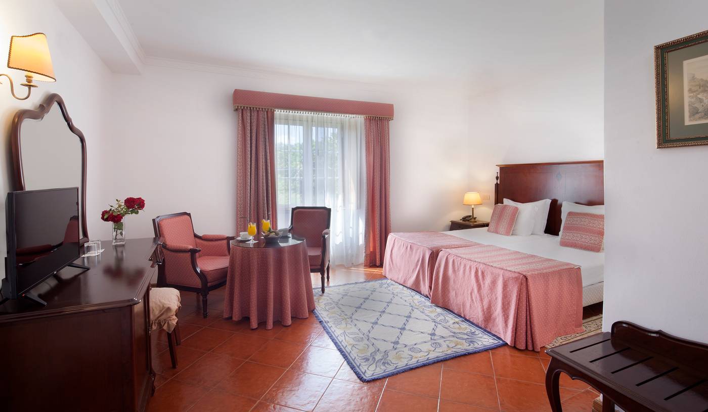 Turim-Club-D-Azeit-o-Hotel-Room-3