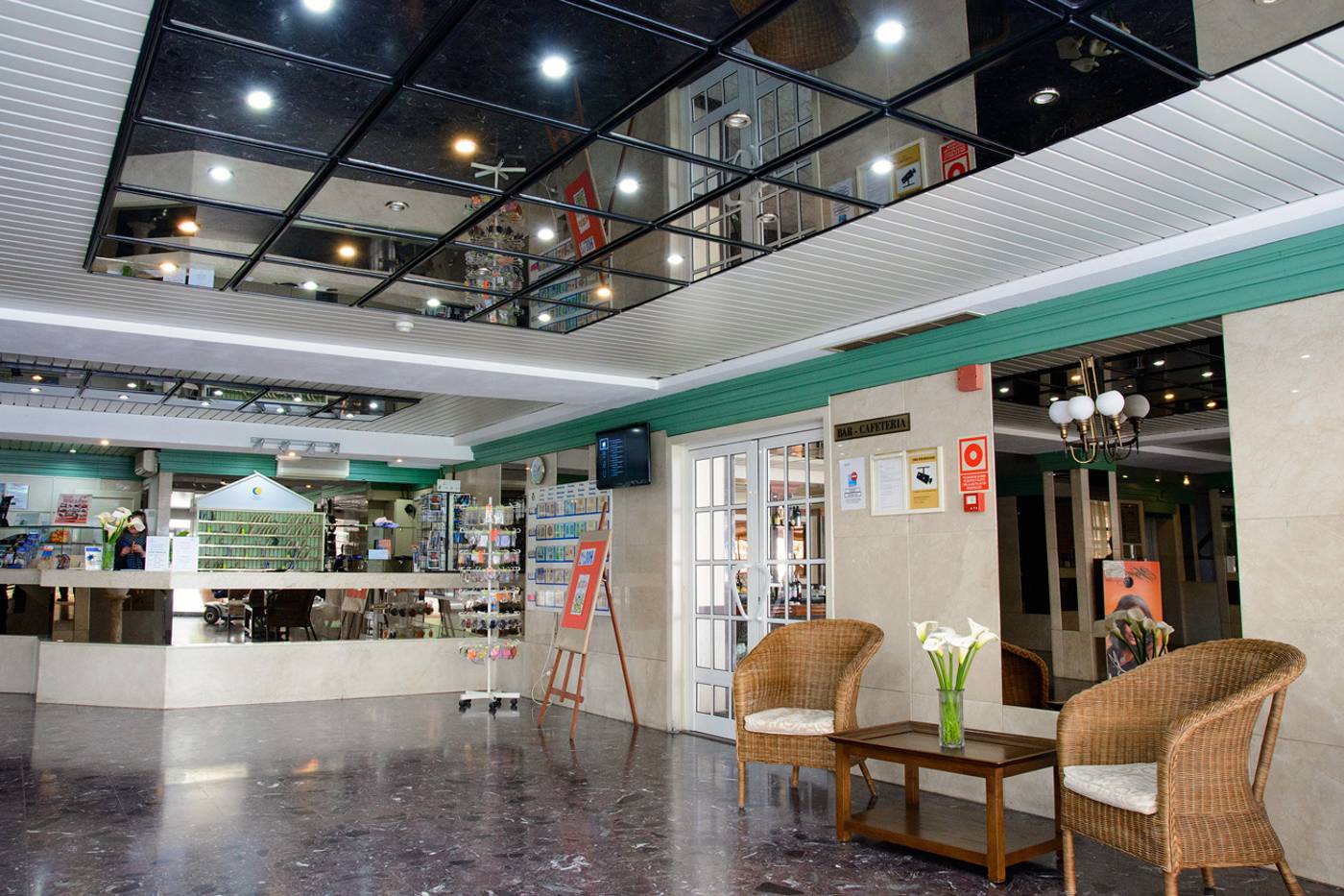 HC-Hotel-Magec-Lobby-33