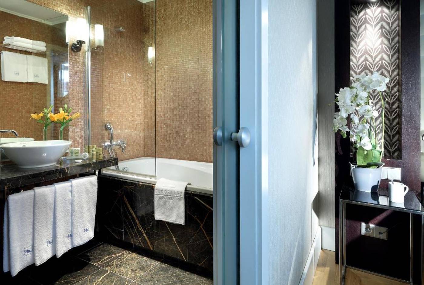 Eurostars-Thalia-Room-24