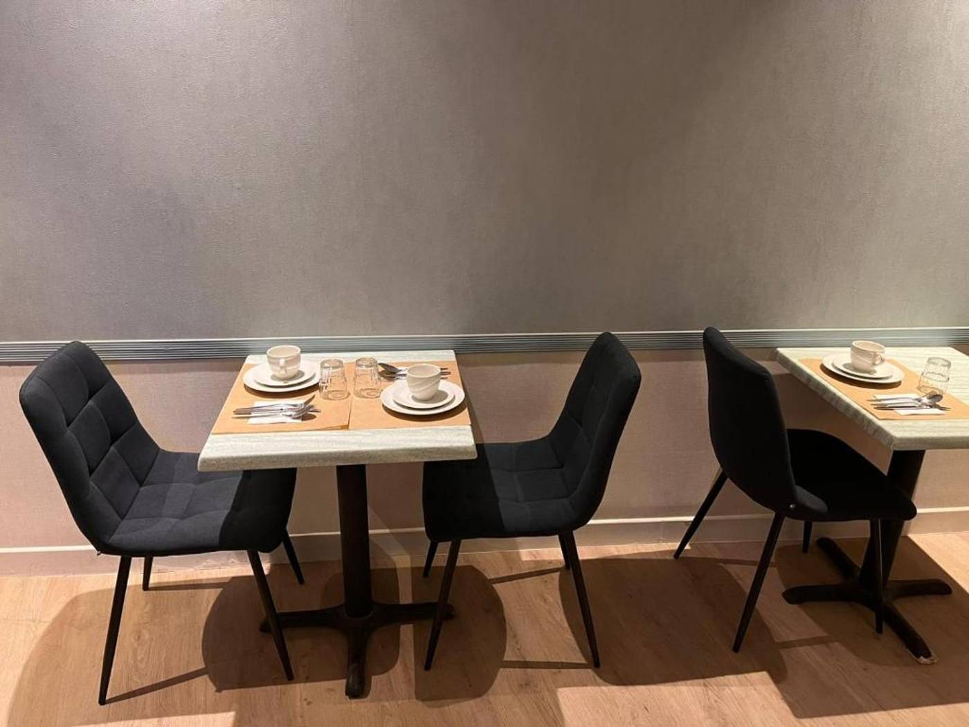 Hipotel-Paris-Gare-Du-Nord-Merryl-Restaurant-7