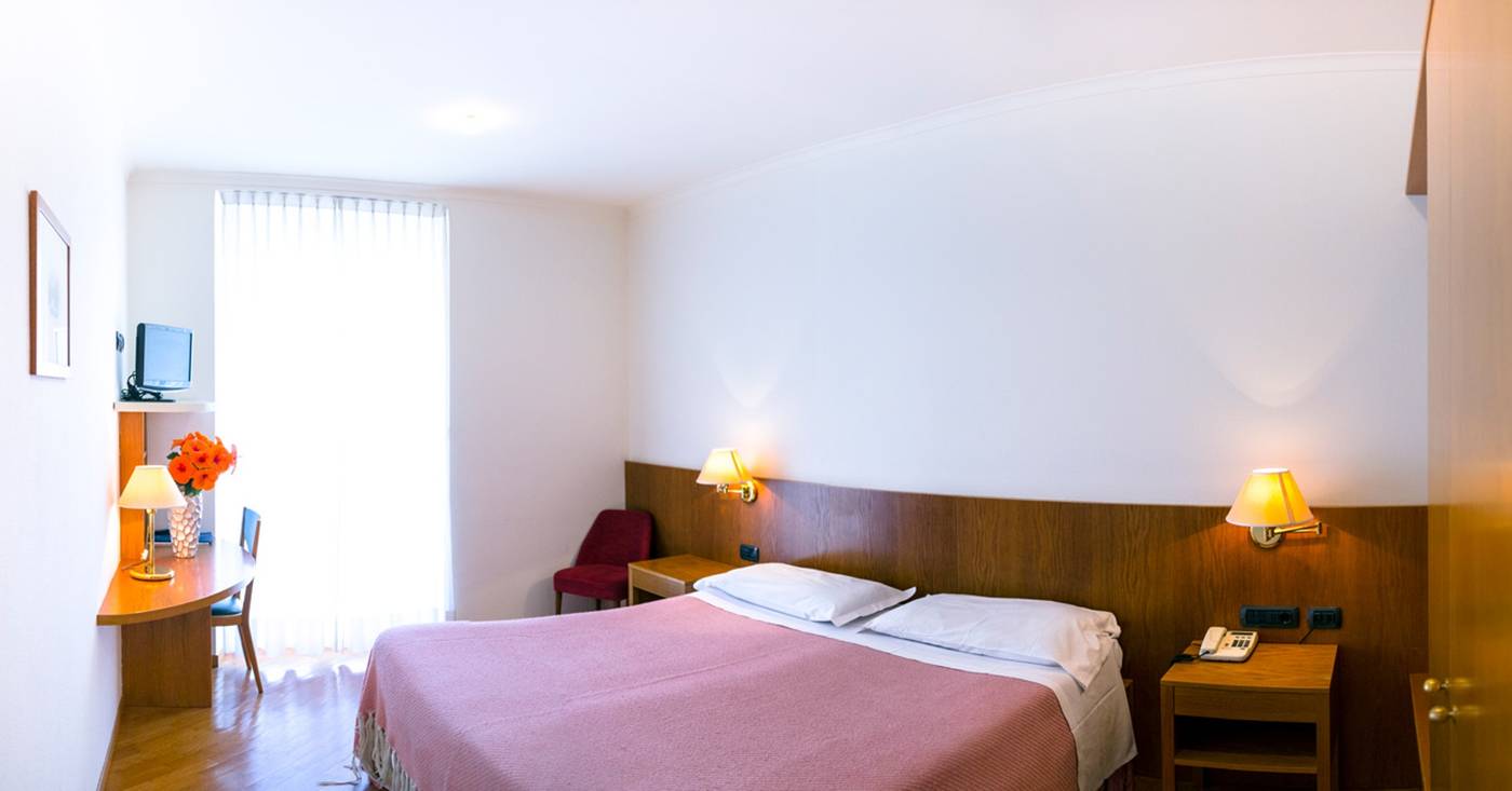 Tre Re-Italy-COMO-Room-7