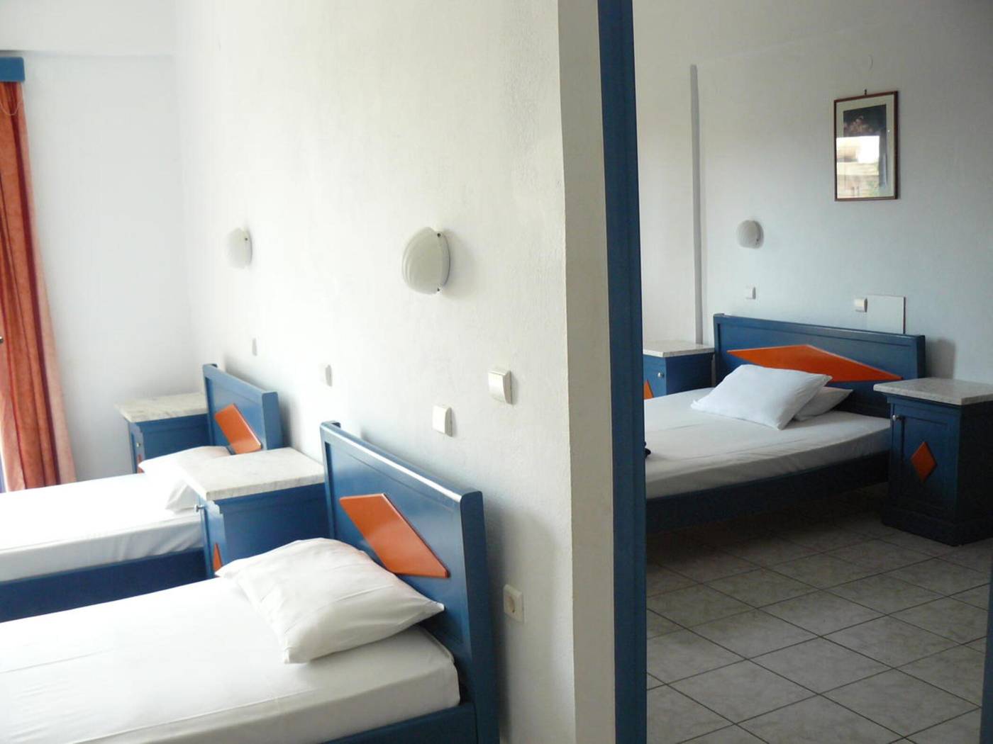 Leonidas-Room-25