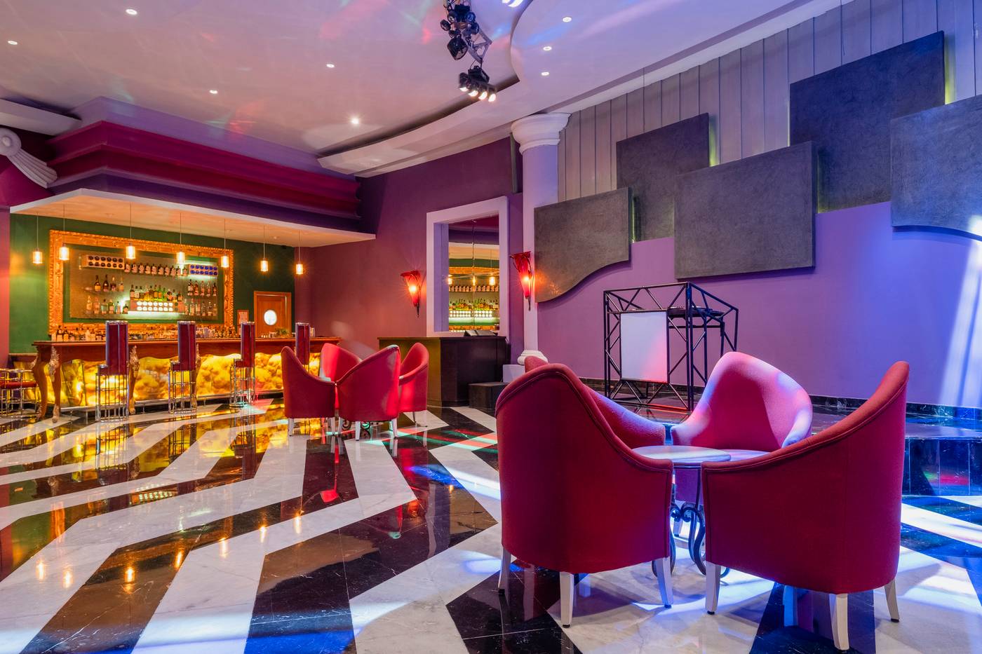 Iberostar-Grand-Paraiso-All-Inclusive-Bar-50